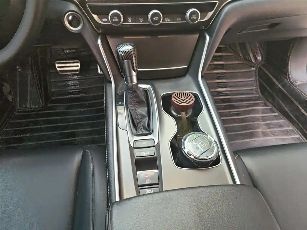 Honda Accord 2022 — фото 15