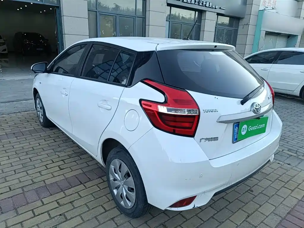 Toyota Yaris L 2021 — фото 5