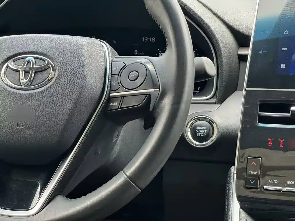Toyota Avalon 2023 — фото 16
