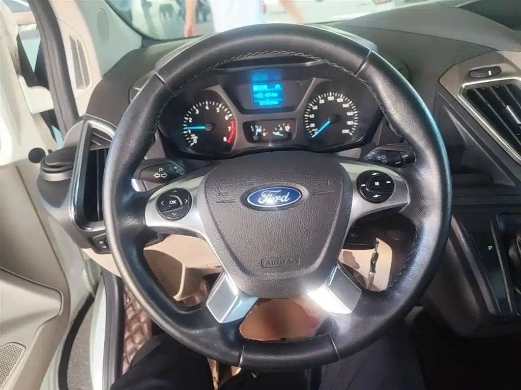 Ford Tourneo 2021 — фото 11