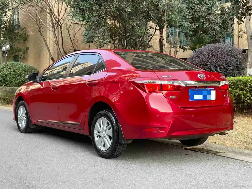 Toyota Corolla 2017 — фото 4