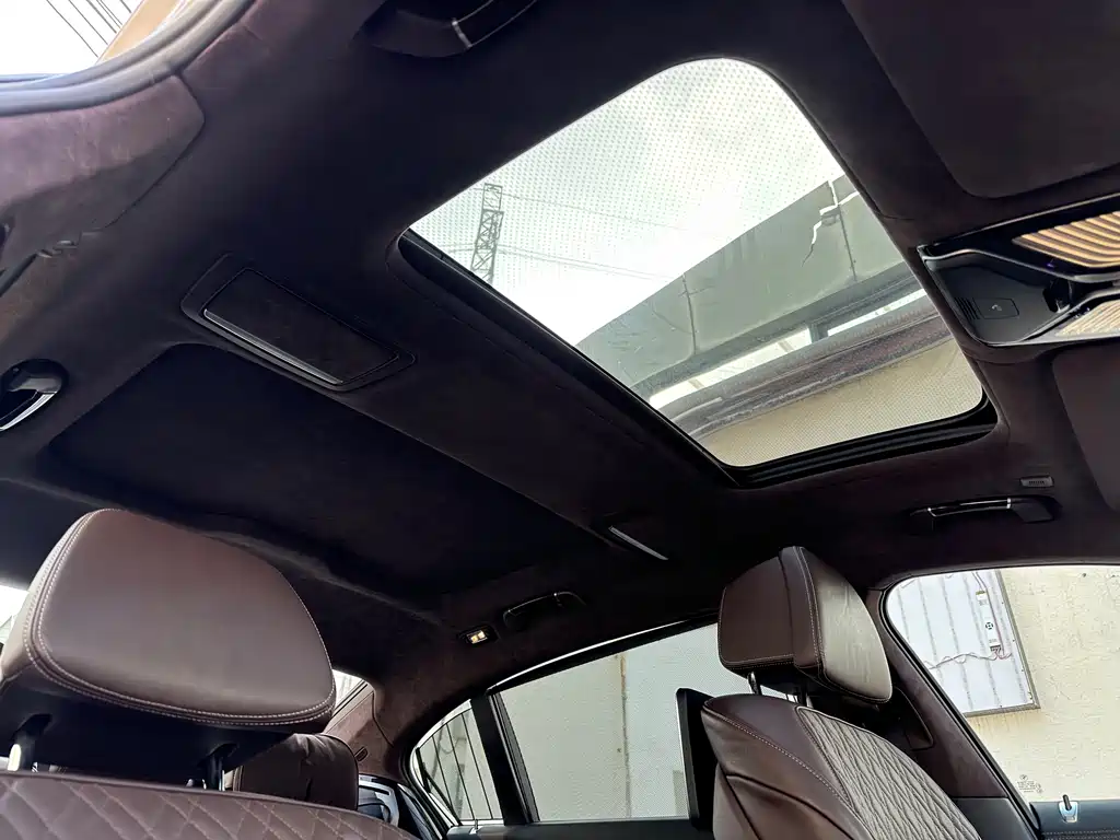 BMW 7 Series 2018 — фото 18