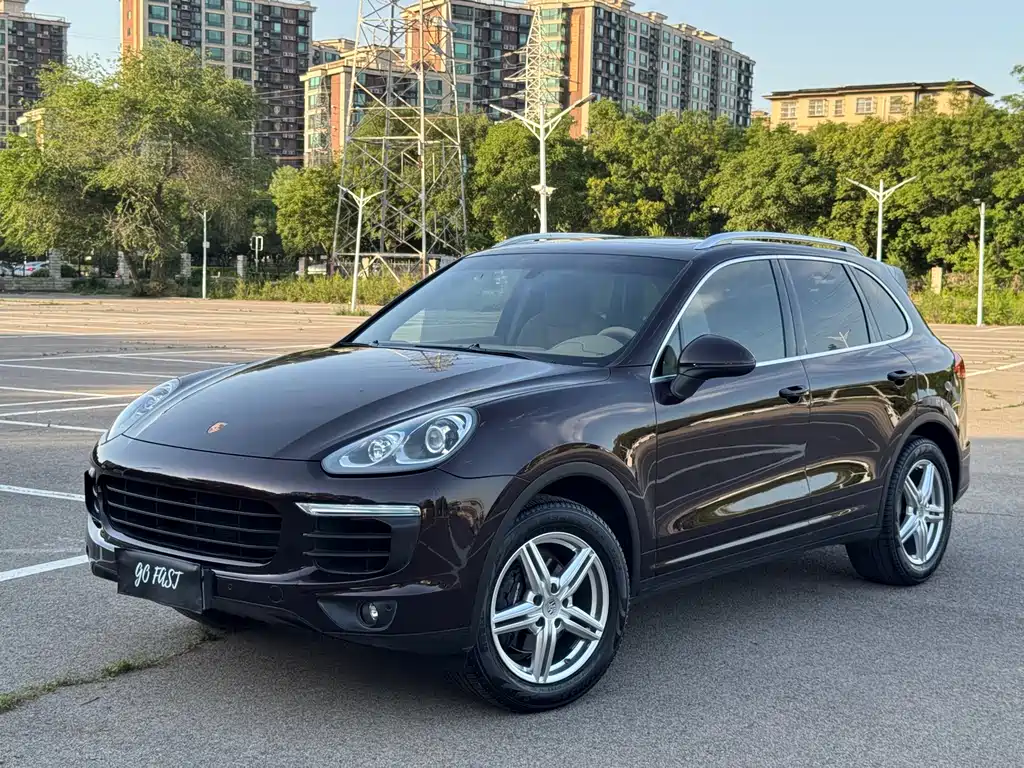 Porsche Cayenne 2015 — фото 1