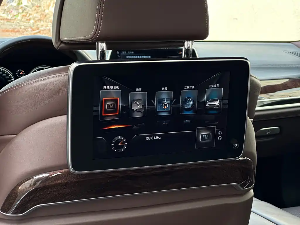 BMW 7 Series 2018 — фото 8