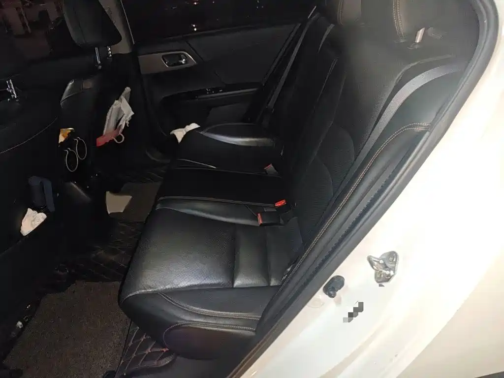 Honda Accord 2017 — фото 15