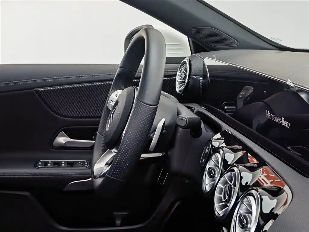 Mercedes-Benz A-Class 2023 — фото 22