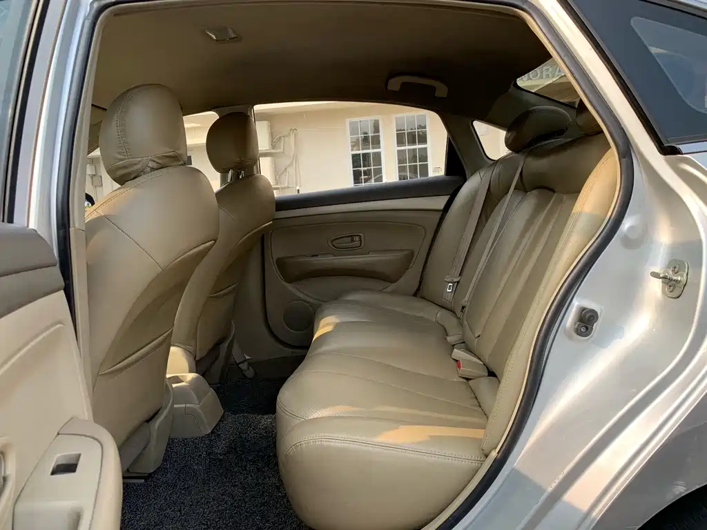 Nissan Sylphy 2018 — фото 13
