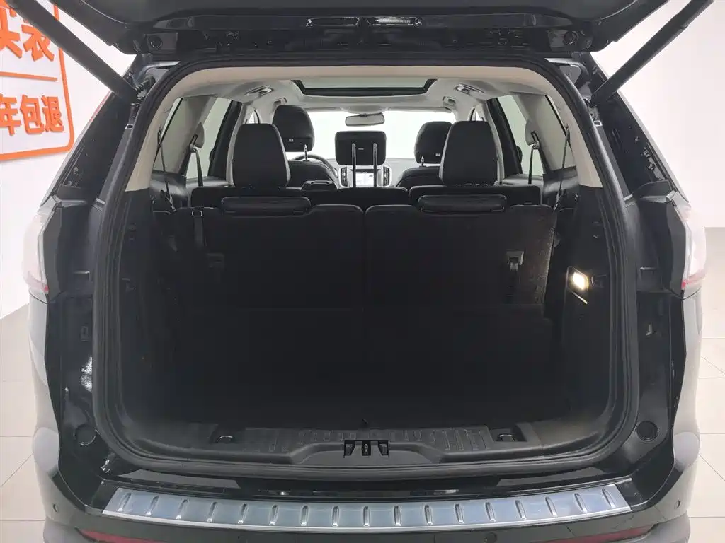 Ford Edge 2019 — фото 16