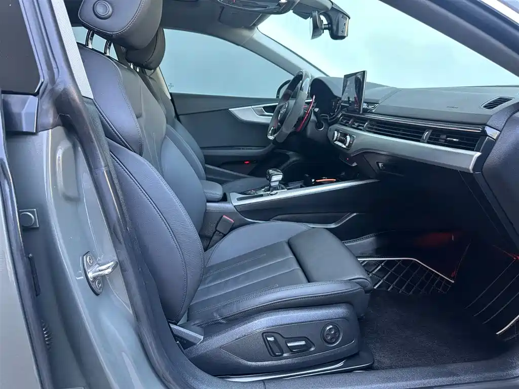 Audi A5 2023 — фото 12