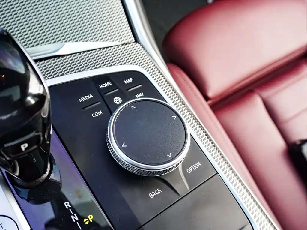 BMW 3 Series 2021 — фото 18