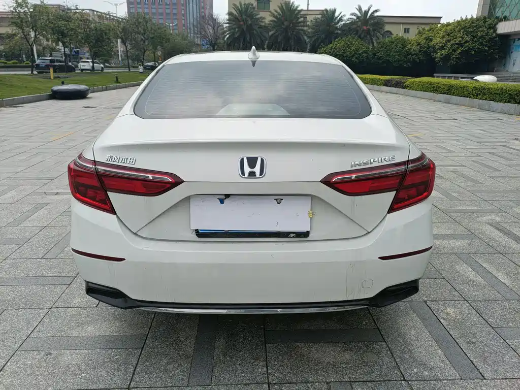 Honda Inspire 2022 — фото 10
