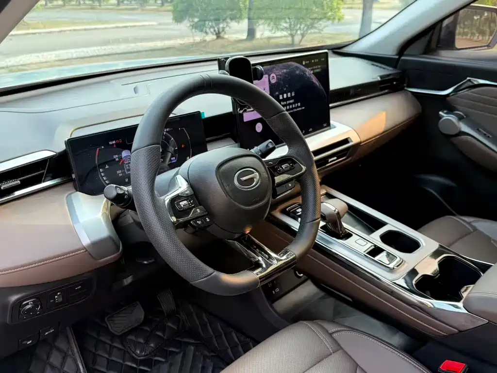 GAC Motor Trumpchi GS4 2025 — фото 15
