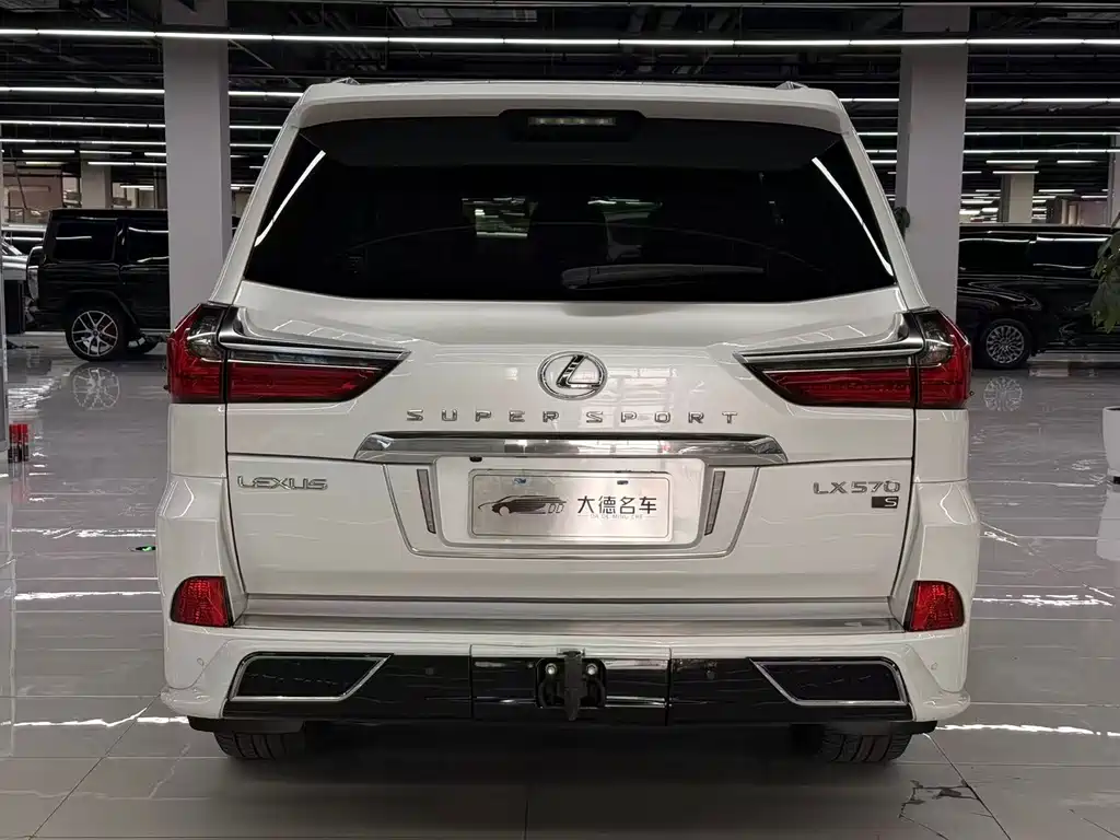 Lexus LX 2020 — фото 4