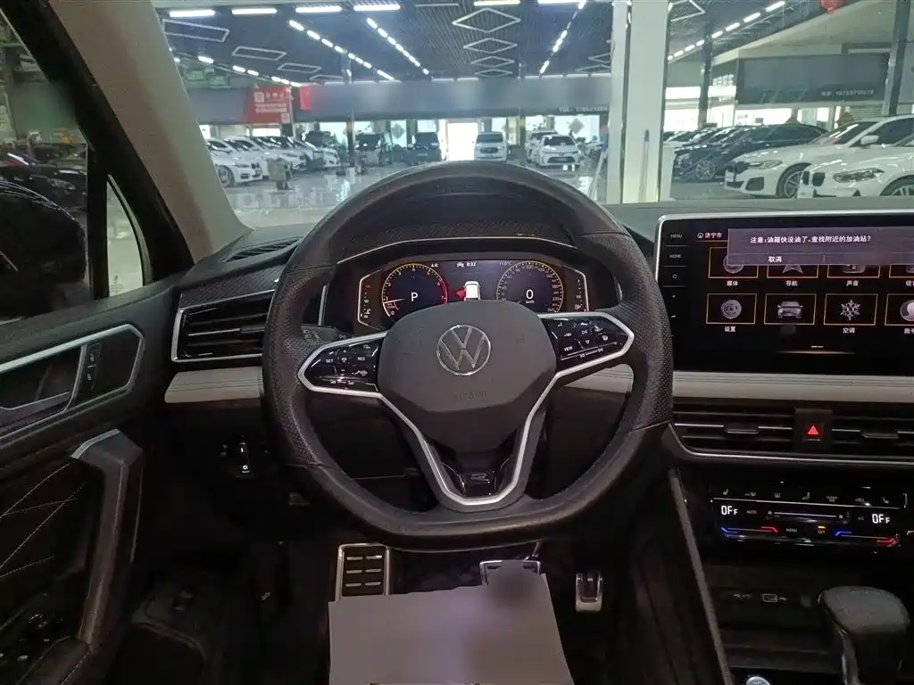 Volkswagen Tiguan L 2022 — фото 11