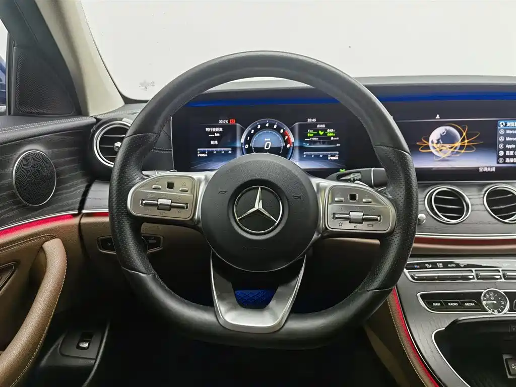 Mercedes-Benz E-Class 2019 — фото 11