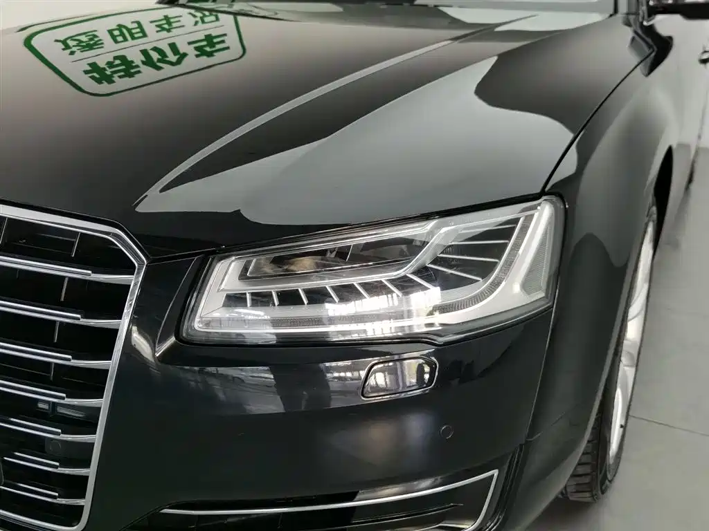 Audi A8 2017 — фото 7