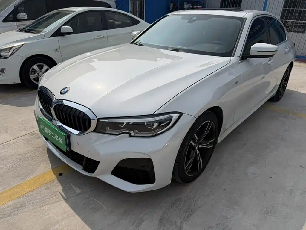 BMW 3 Series 2021 — фото 1