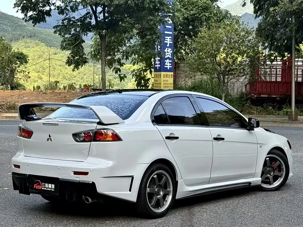 Mitsubishi Lancer EX 2015 — фото 9