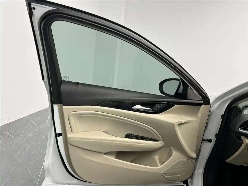 Buick Regal 2022 — фото 12