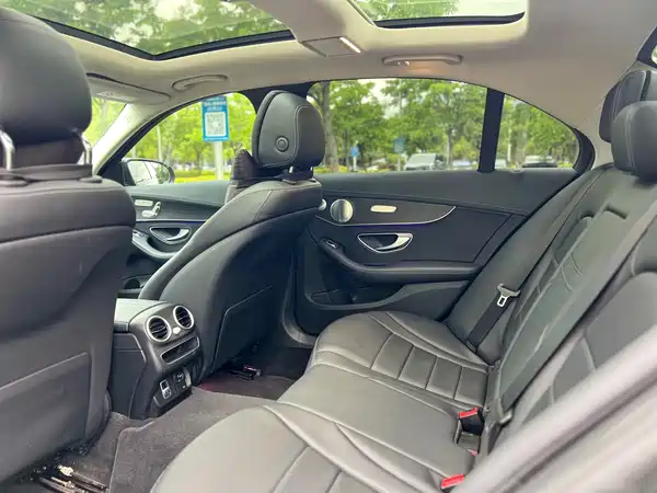 Mercedes-Benz C-Class 2021