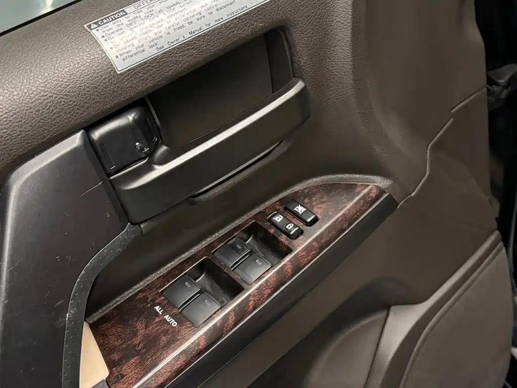 Toyota Land Cruiser 2012 — фото 14