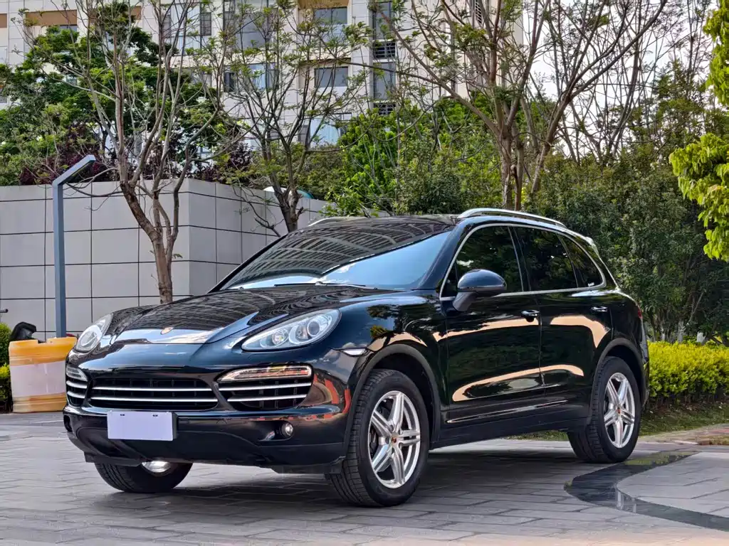 Porsche Cayenne 2014 — фото 1