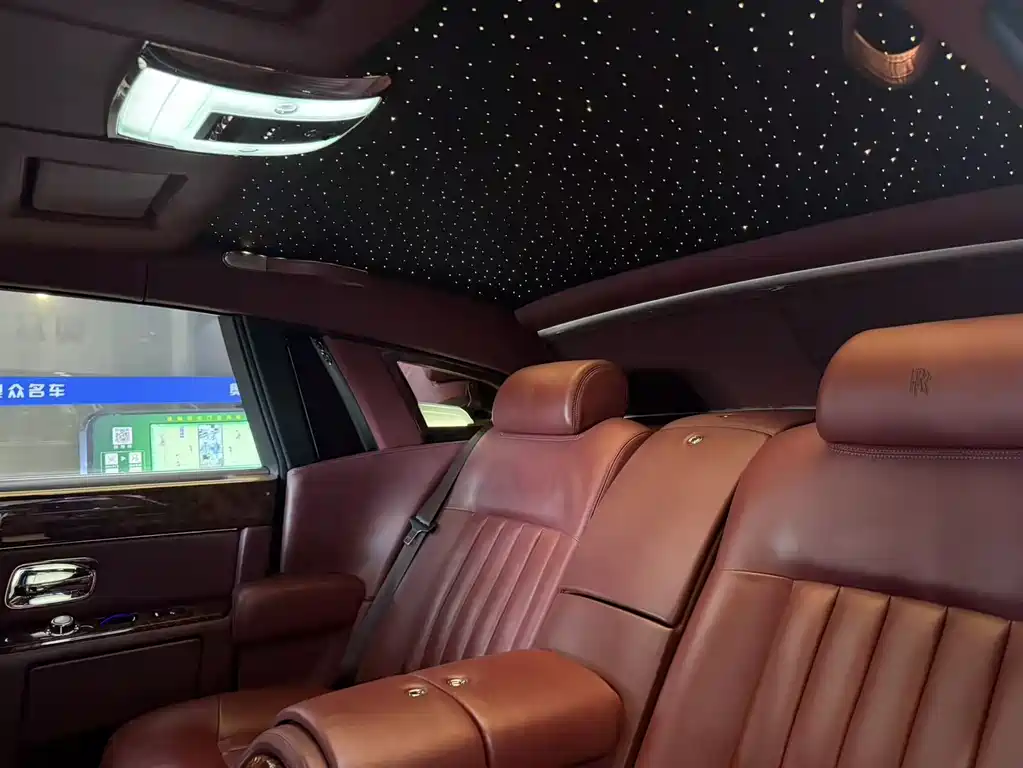 Rolls-Royce Phantom 2013 — фото 10