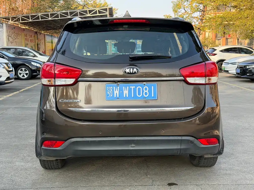 Kia Carens 2016 — фото 11