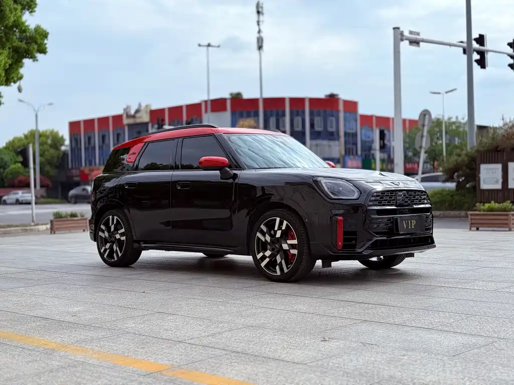 MINI JCW Countryman 2024 — фото 3