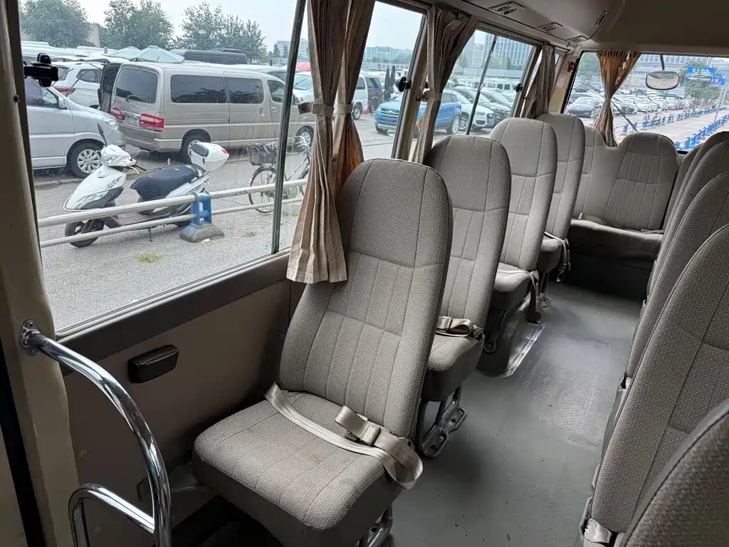 Toyota Coaster 2009 — фото 21