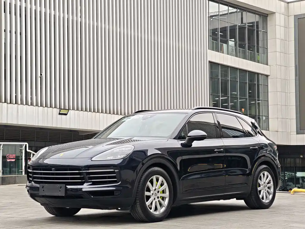 Porsche Cayenne Hybrid 2020 — фото 4