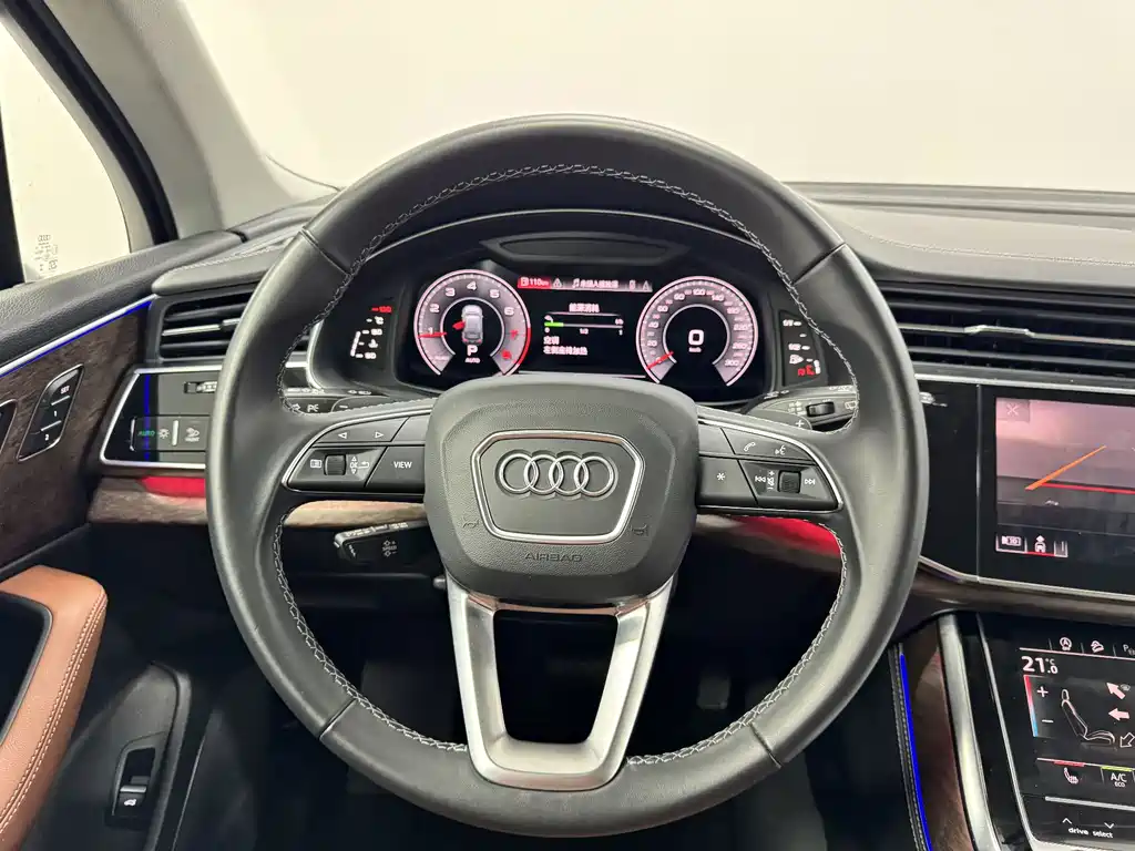Audi Q7 2024 — фото 10