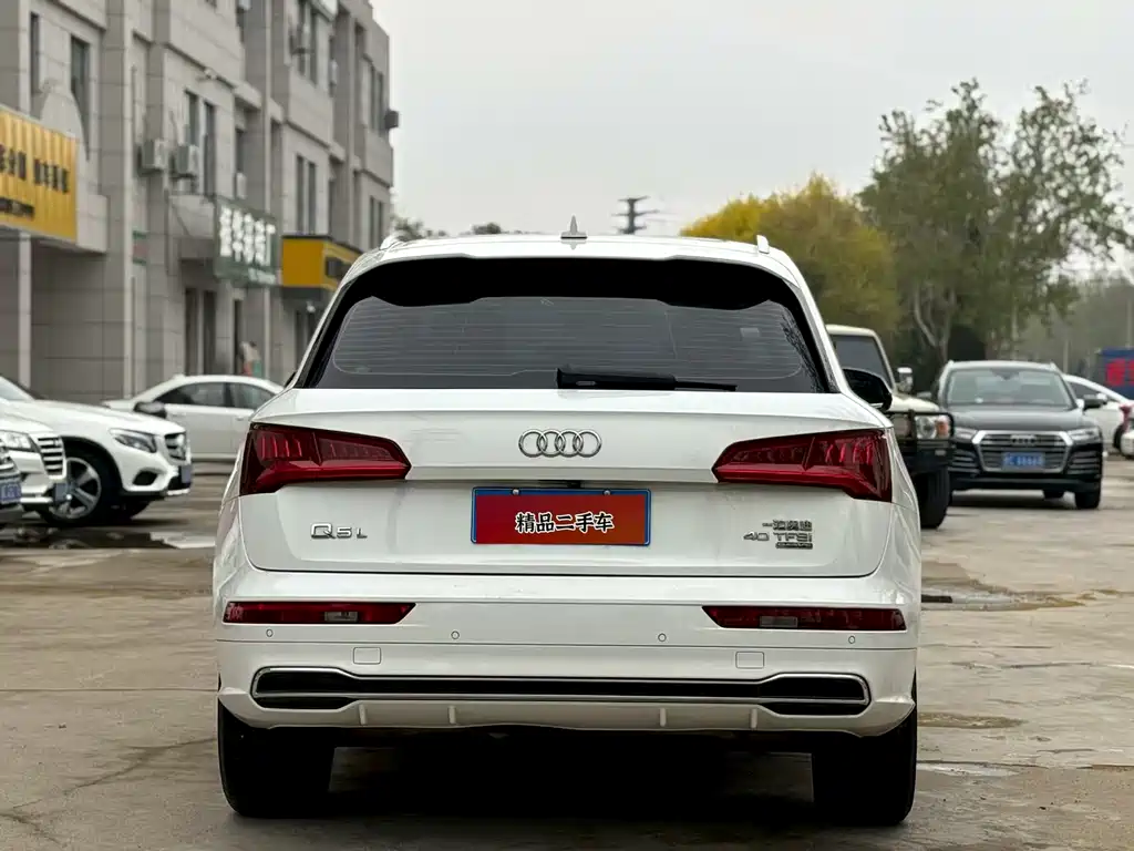 Audi Q5L 2019 — фото 5