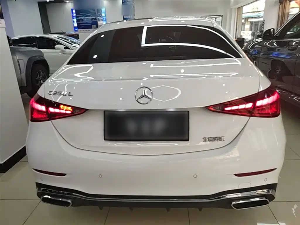 Mercedes-Benz C-Class 2023 — фото 6