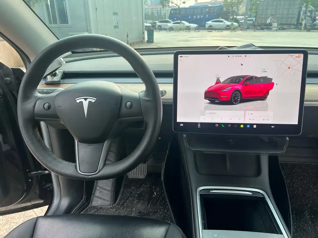 Tesla Model Y 2022 — фото 14