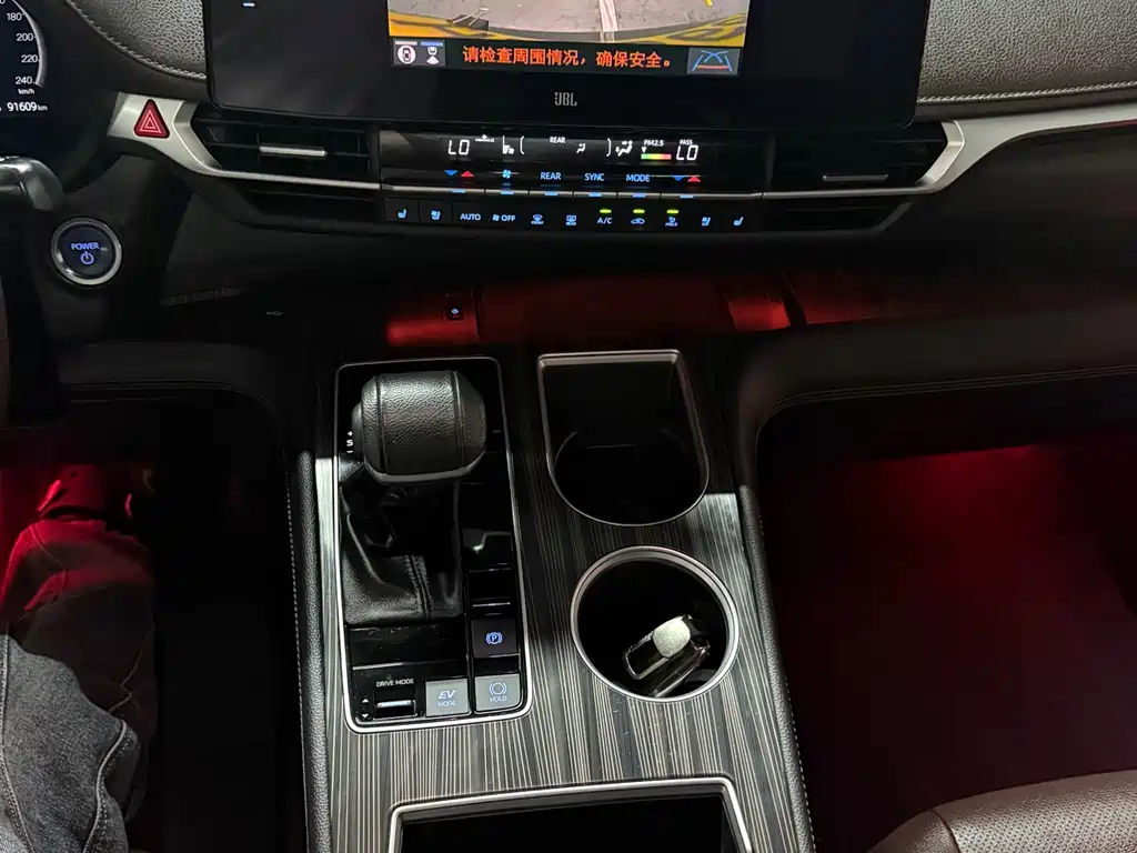 Toyota Sienna 2022 — фото 16