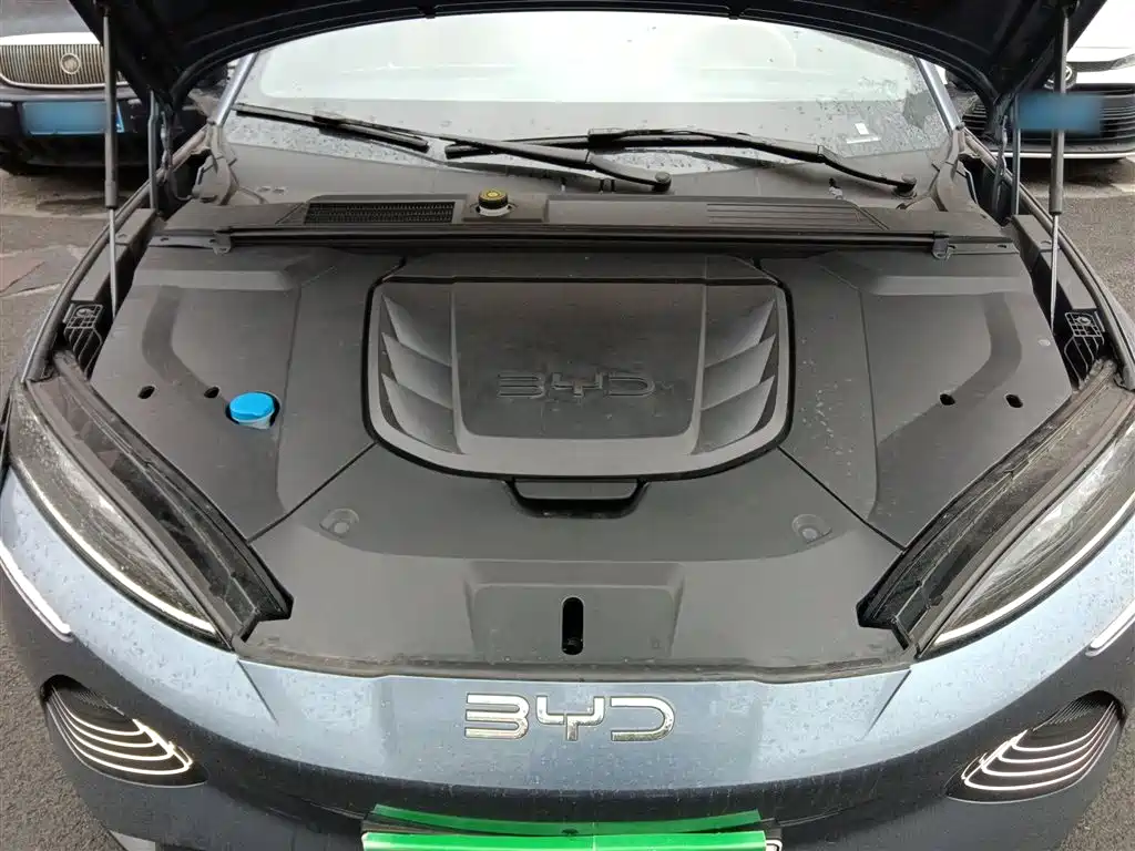 BYD Seal 2025 — фото 20