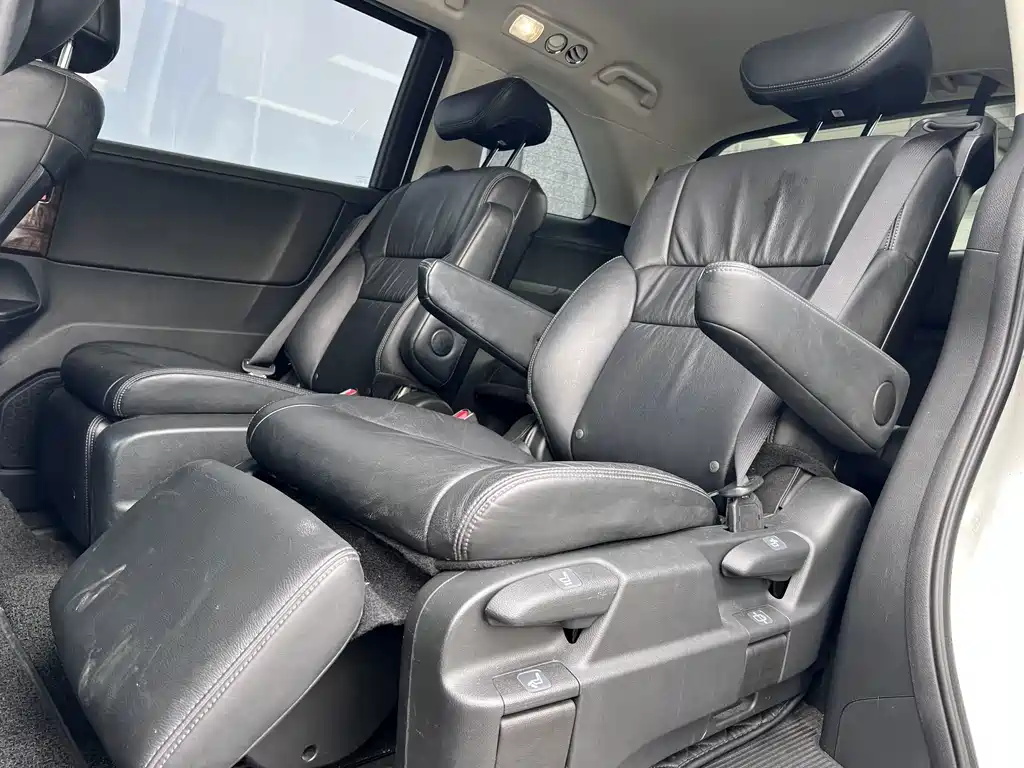 Honda Odyssey 2016 — фото 11