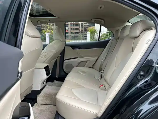 Toyota Camry 2021