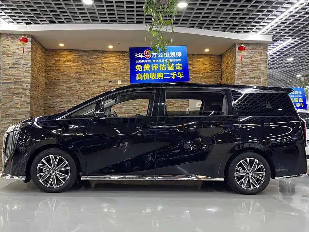GAC Motor Trumpchi M8 2025 — фото 2