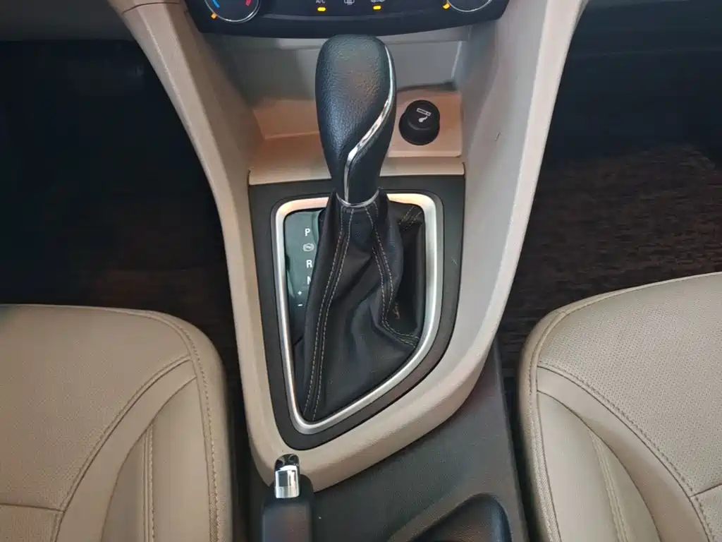 Buick Excelle 2020 — фото 14