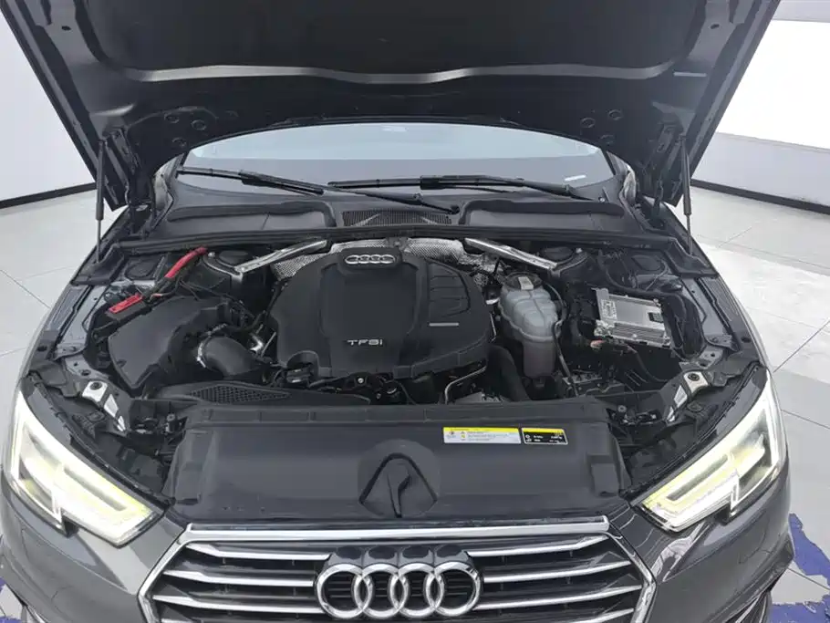 Audi A4L 2019 — фото 10