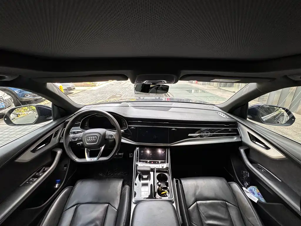Audi Q8 2019 — фото 13