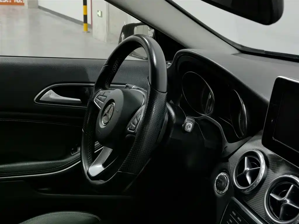 Mercedes-Benz GLA 2017 — фото 22