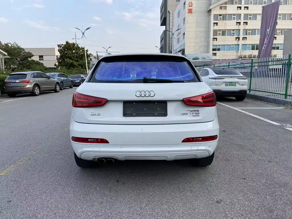 Audi Q3 2014