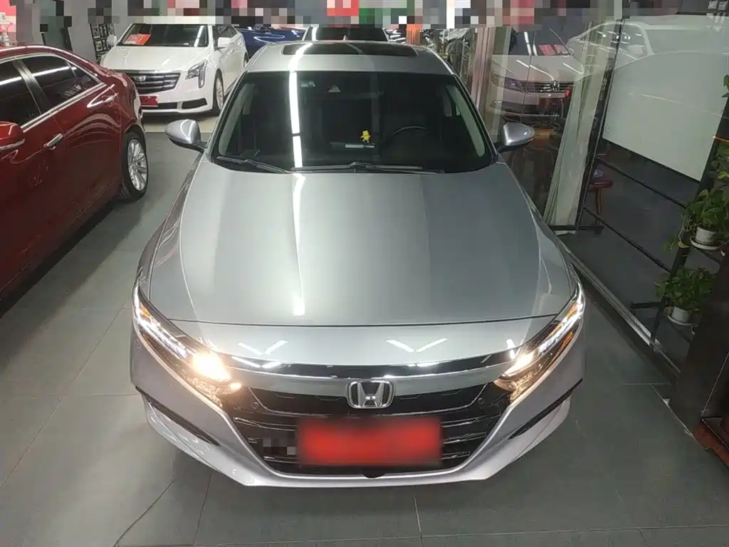Honda Accord 2020 — фото 19