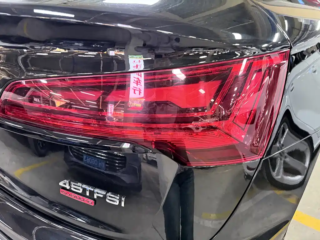 Audi Q5L Sportback 2022 — фото 20