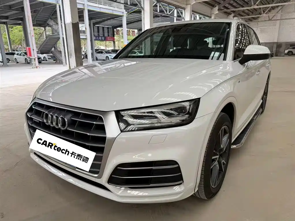 Audi Q5L 2019 — фото 1