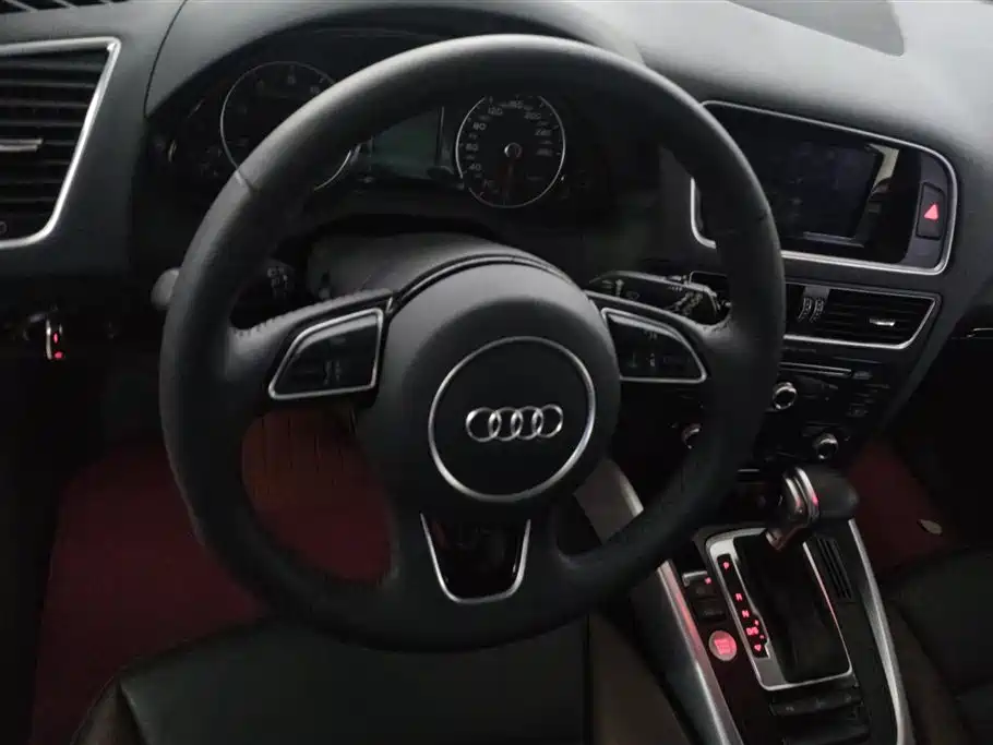 Audi Q5 2018 — фото 15