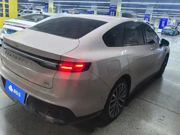 Leapmotor B01 2025
